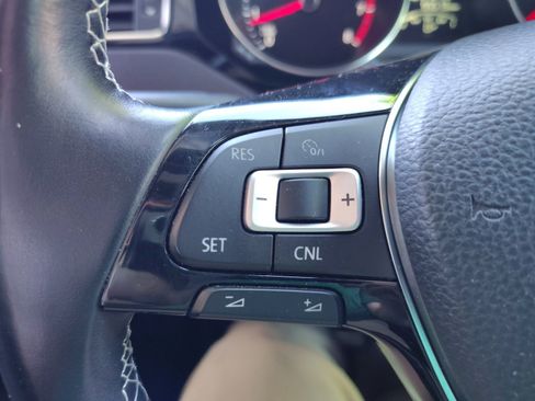 Used 2016 Volkswagen Jetta Sport FWD image 26