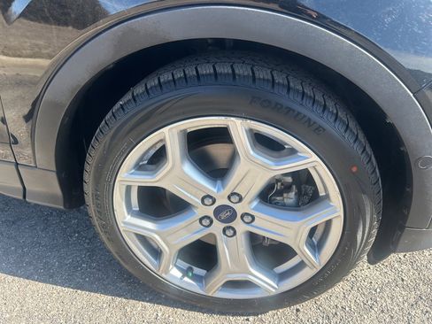 Used 2018 Ford Escape Titanium image 4