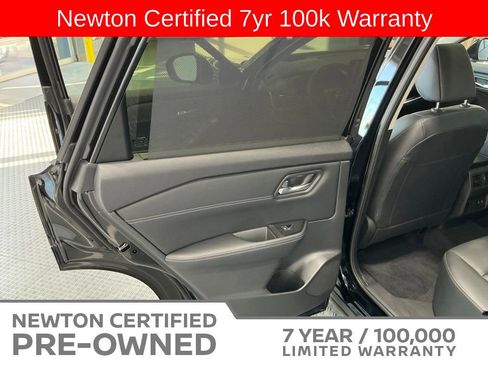 Used 2025 Nissan Rogue SL w/ SL Premium Package AWD/4WD image 49