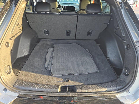Used 2024 Chevrolet Equinox EV RS FWD image 19