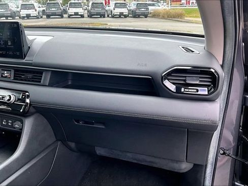 Used 2023 Honda Pilot Touring image 20