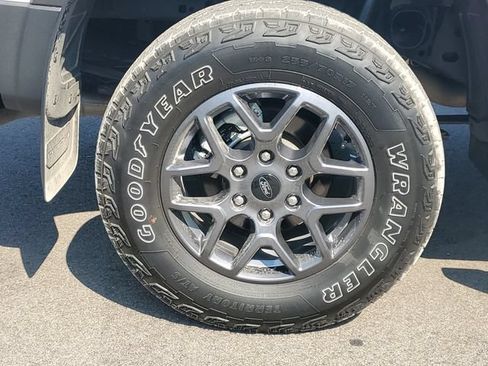 Used 2024 Ford Ranger XLT w/ FX4 Off-Road Package AWD/4WD image 5