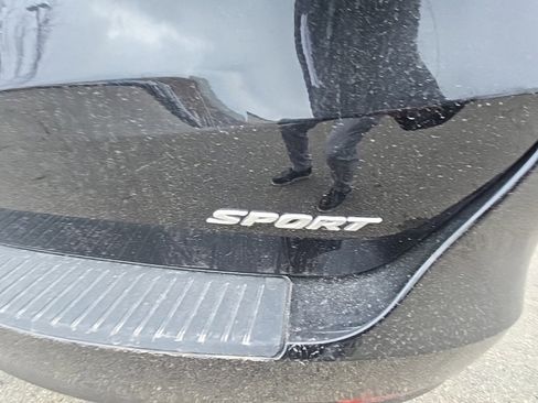 Certified 2023 Honda Odyssey Sport image 11