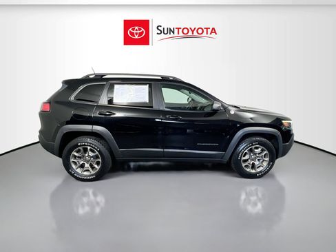 Used 2021 Jeep Cherokee Trailhawk image 2