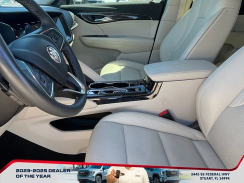 Used 2023 Buick Envision Essence image 10