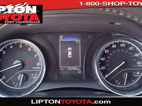Used 2020 Toyota Camry SE image 23