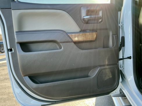 Used 2017 GMC Sierra 1500 SLT w/ SLT Premium Package image 31