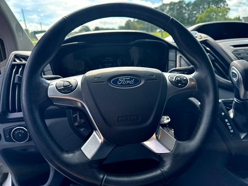 Used 2018 Ford Transit 150 XLT image 20