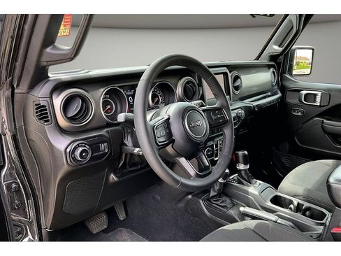 Used 2023 Jeep Wrangler Unlimited Sport AWD/4WD image 16