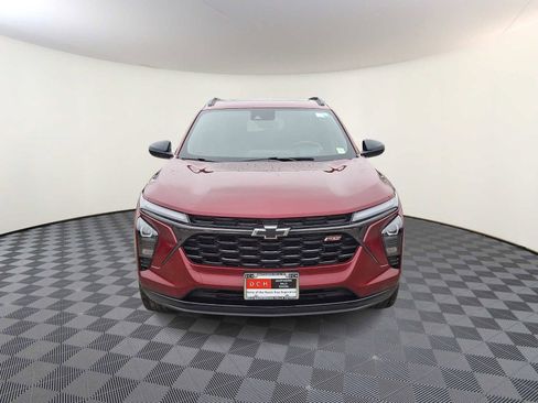 Used 2024 Chevrolet Trax RS w/ Sunroof Package image 3