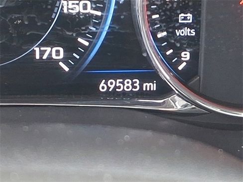 Used 2022 GMC Acadia AT4 w/ Technology Package image 21