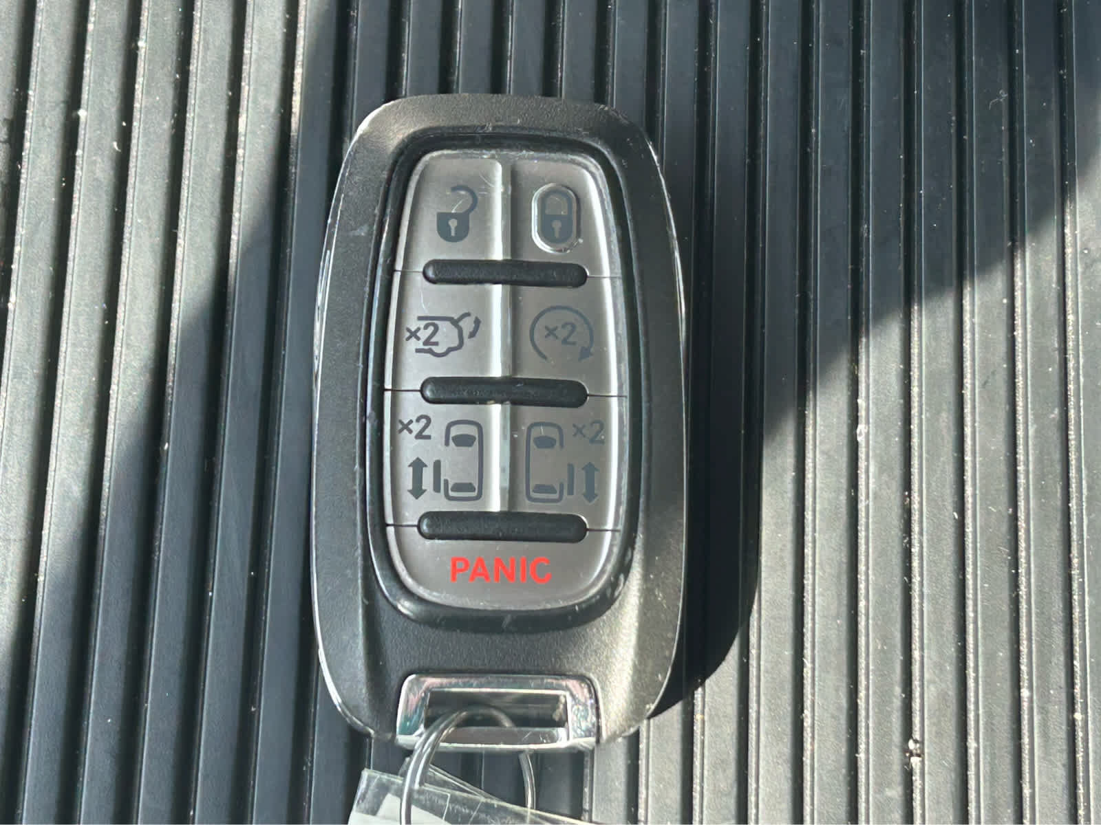 Used 2024 Chrysler Pacifica Touring-L FWD image 46