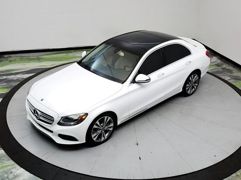 Used 2018 Mercedes-Benz C 300 Sedan w/ Premium Package image 33