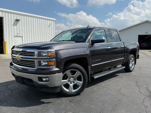 Used 2014 Chevrolet Silverado 1500 LT w/ LT Convenience Package AWD/4WD image 4