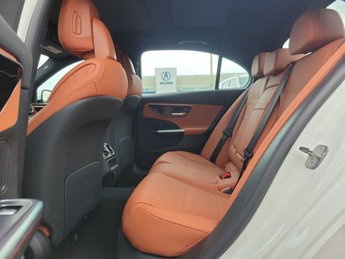 Used 2025 Mercedes-Benz C 300 4MATIC Sedan image 11