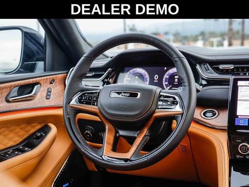 New 2025 Jeep Grand Cherokee L Summit image 16