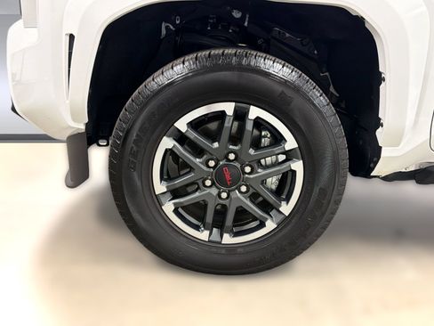 Used 2025 Toyota Tacoma TRD Sport RWD image 11