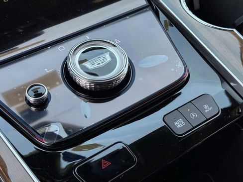 New 2026 Cadillac Escalade ESV Platinum Sport w/ LPO, ONYX Package image 15