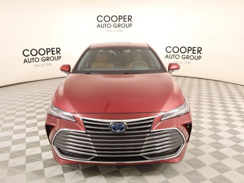Used 2019 Toyota Avalon Limited image 10