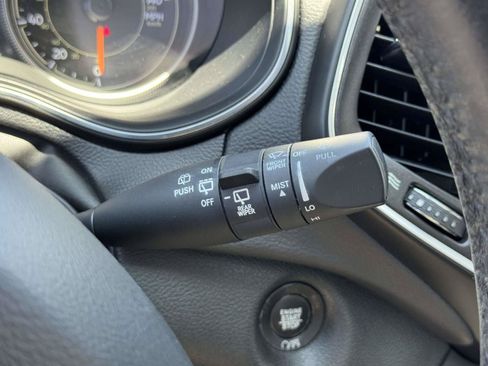 Used 2019 Jeep Cherokee Trailhawk AWD/4WD image 23