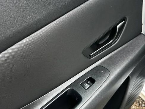 Used 2025 Hyundai Elantra Sport FWD image 14