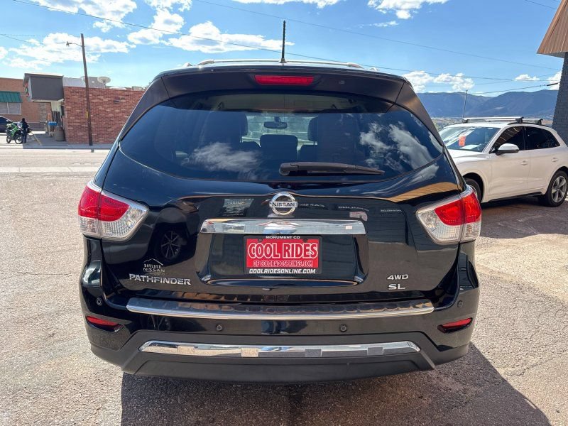 Used 2013 Nissan Pathfinder SL AWD/4WD image 4