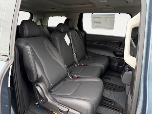New 2026 Kia Carnival SX Prestige image 18