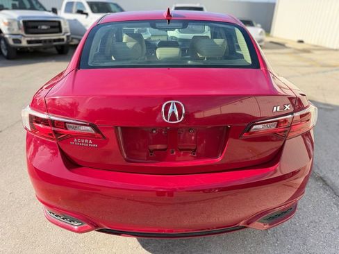 Used 2018 Acura ILX image 4