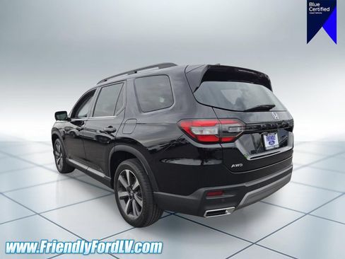 Used 2025 Honda Pilot Elite image 4