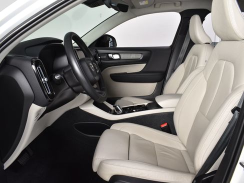Used 2023 Volvo XC40 B5 Ultimate w/ Protection Package Premier AWD/4WD image 16