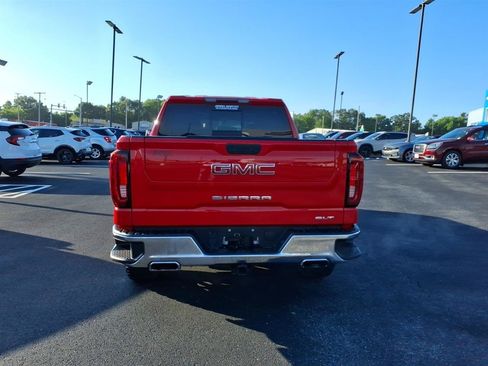 Used 2021 GMC Sierra 1500 SLT AWD/4WD image 4