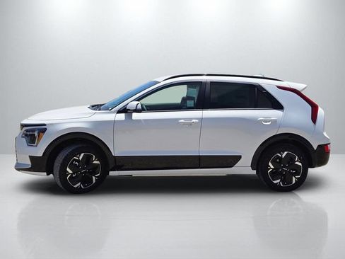 New 2026 Kia Niro Wind FWD image 7