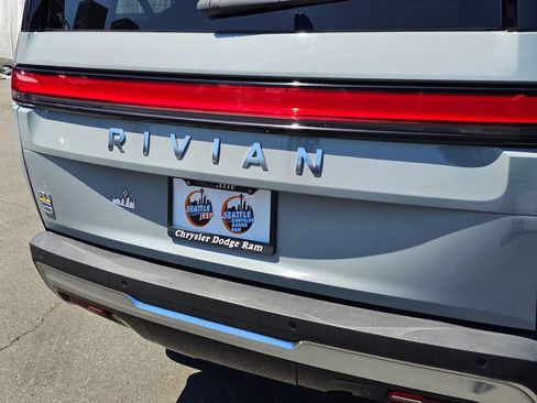 Used 2023 Rivian R1S Adventure Quad AWD/4WD image 14