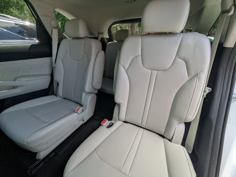 Used 2023 Kia Sorento SX FWD image 10