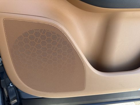 Used 2023 Lexus RZ 450e Premium image 30