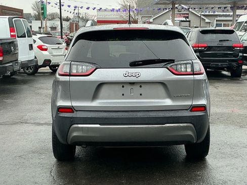 Used 2019 Jeep Cherokee Limited image 5