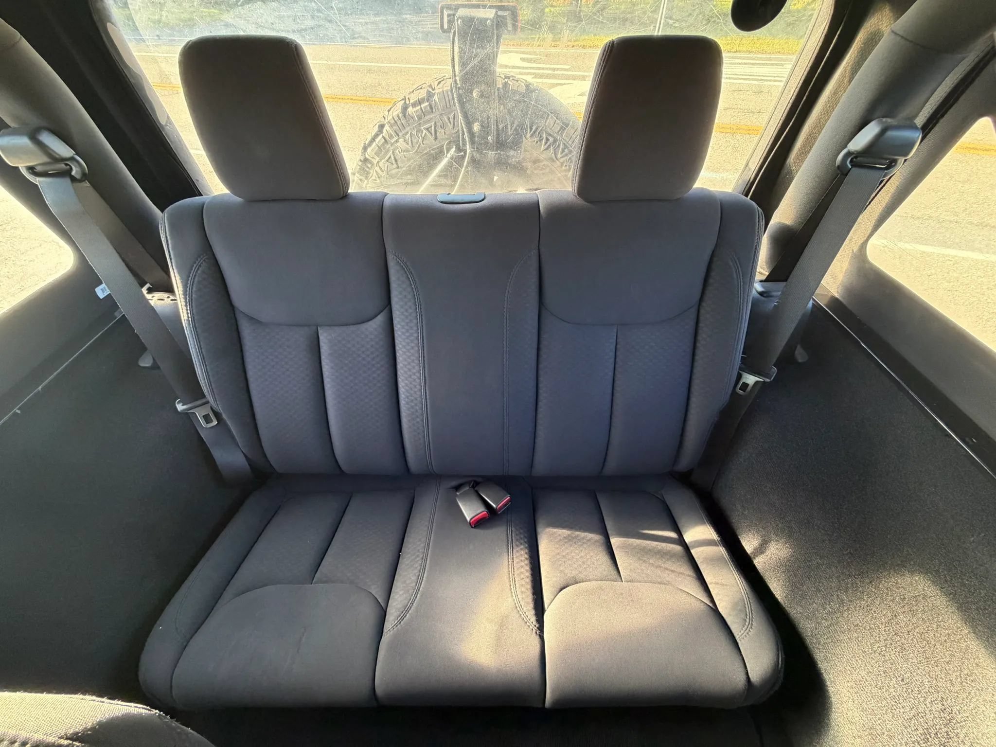 Used 2014 Jeep Wrangler Sport w/ Connectivity Group AWD/4WD image 17