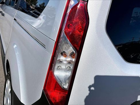 Used 2021 Ford Transit Connect XL image 29