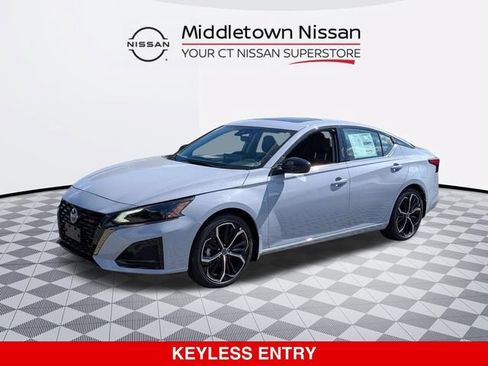New 2025 Nissan Altima 2.5 SR w/ SR Premium Package FWD image 8