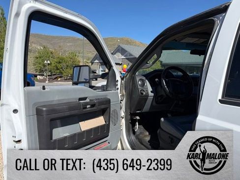 Used 2016 Ford F550 4x4 Crew Cab Super Duty w/ Power Equipment Group image 11