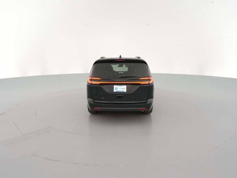 New 2026 Chrysler Pacifica Limited w/ S Appearance Package image 10