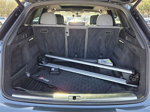 Used 2018 Audi SQ5 Prestige w/ Prestige Package image 14