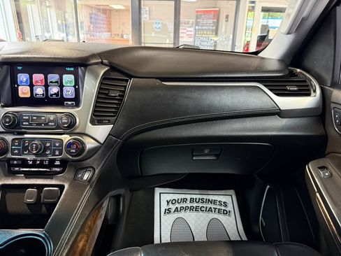 Used 2018 Chevrolet Suburban LT AWD/4WD image 21