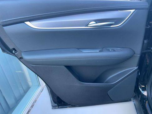 New 2025 Cadillac XT5 Luxury w/ LPO, Floor Liner Package image 32