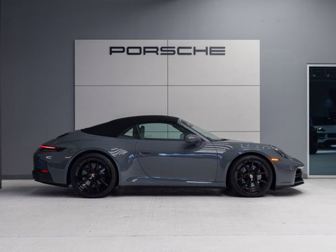 Certified 2026 Porsche 911 Carrera RWD image 8