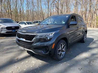 Used 2023 Kia Seltos EX