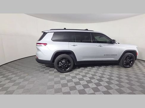 Used 2024 Jeep Grand Cherokee L Laredo AWD/4WD image 38