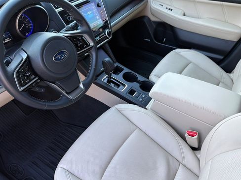 Used 2018 Subaru Outback 2.5i Limited image 11