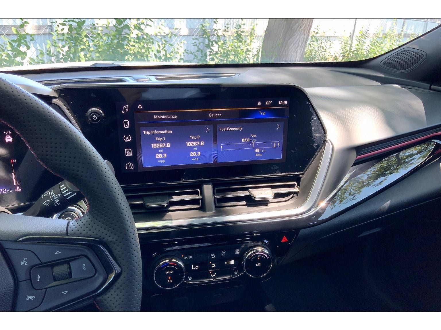 Used 2024 Chevrolet Trax RS w/ Sunroof Package FWD image 7