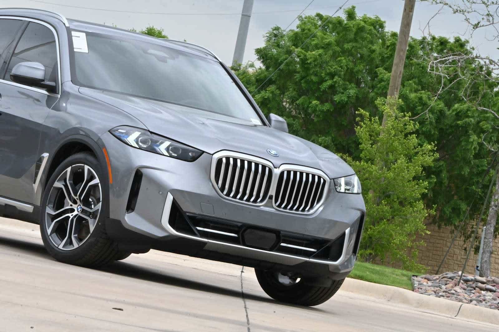 Used 2026 BMW X5 xDrive50e w/ Executive Package AWD/4WD image 37